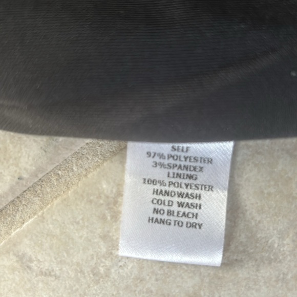 Windsor Black Plunge Neckline Dress - Picture 11 of 13